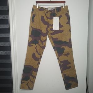 CROOKS and CASTLES camouflage pants - NWT - sz34